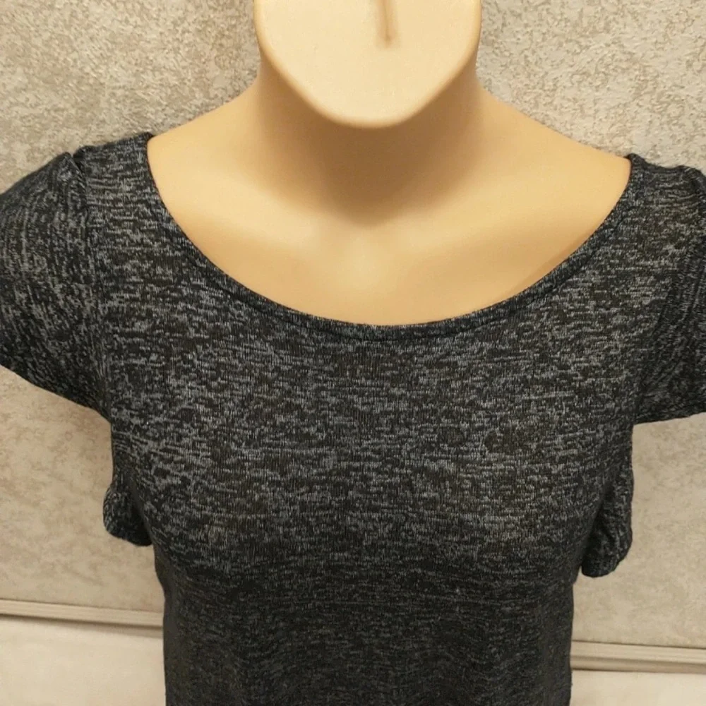 White House Black Market Heathered Gray And Black Short Sleeve Top